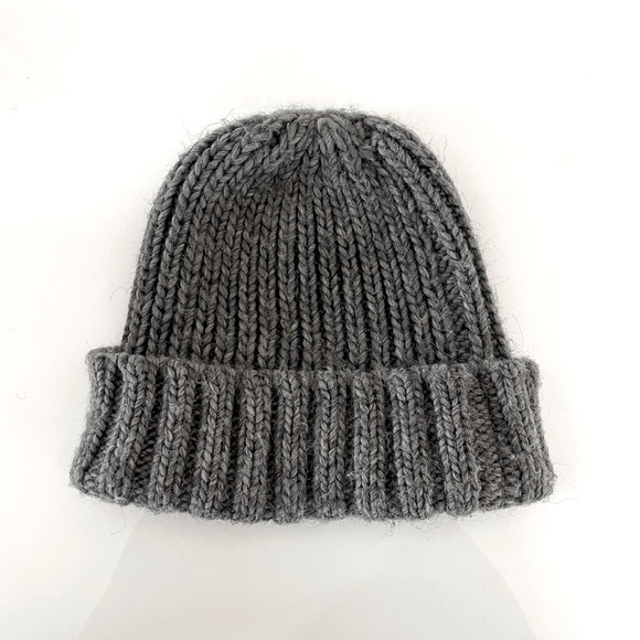 ZARA Cozy wool Gray Knit Beanie hat - Picture 1 of 3